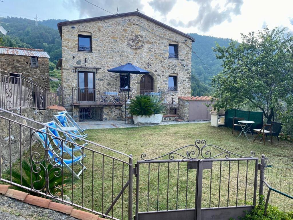 Апартаменты Casa Dell'Angelo Кастельнуово-ди-Магра Экстерьер фото